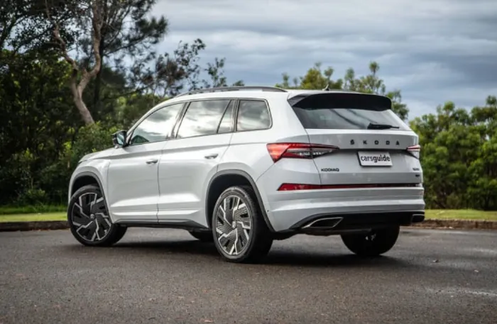 Skoda Kodiaq RS 2025: Colors, Changes, and Pics
