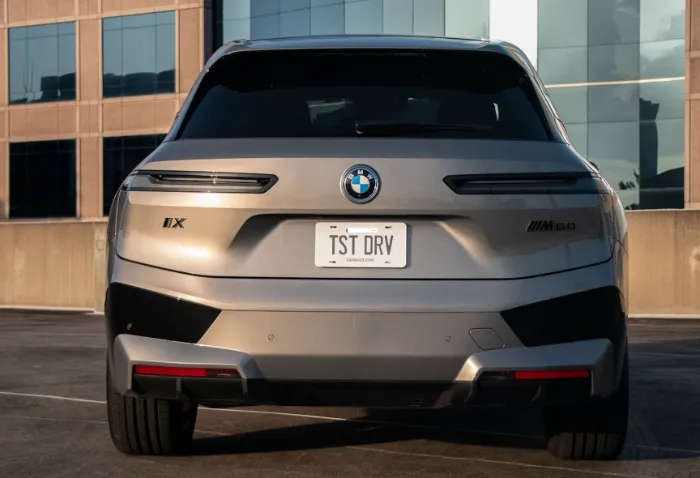 BMW iX 2025: Cost, Changes, and Colors