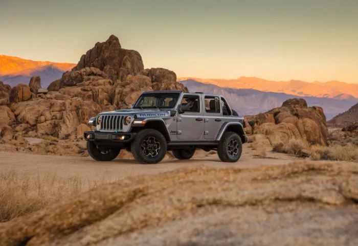 Jeep Wrangler Hybrid 2025: Changes, Release Date