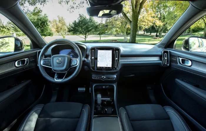 Volvo XC40 Recharge 2025: Changes, Cost, and Colors